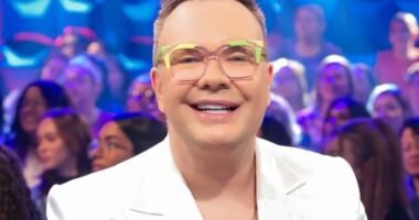 Felipeh Campos volta ao SBT como apresentador e celebra retorno: 'Casa onde nasci'