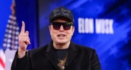 Musk propõe renda universal alta para compensar desemprego causado por inteligência artificial