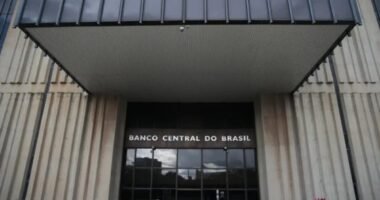 Quase R$ 11 bilhões em dinheiro esquecido permanecem em instituições financeiras, aponta Banco Central