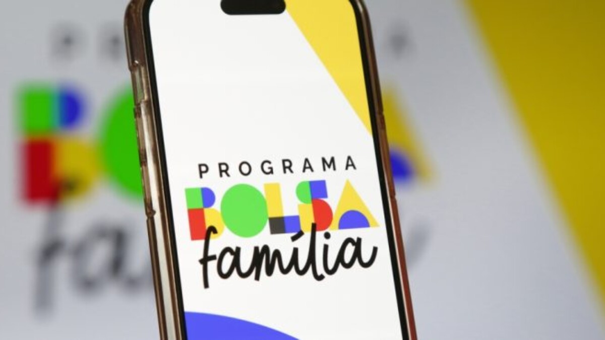 Maioria dos brasileiros acredita que Bolsa Família reduz motivação para trabalhar, aponta pesquisa