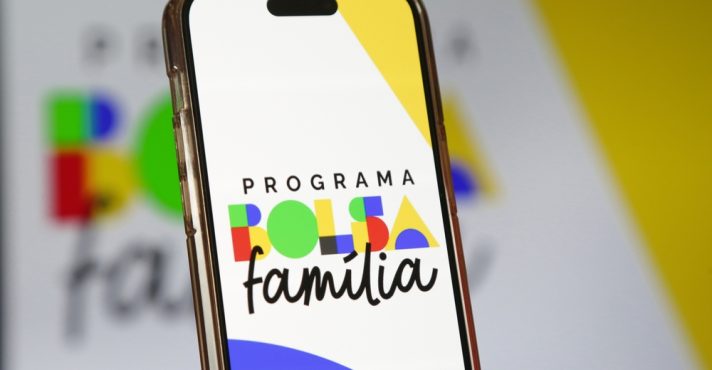 Maioria dos brasileiros acredita que Bolsa Família reduz motivação para trabalhar, aponta pesquisa